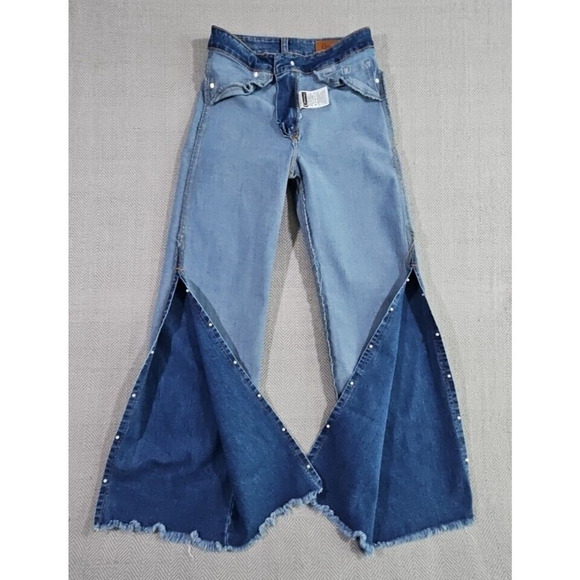 Cardinale Jeans Women's Sz 8 26x28 Med Wash Blue Slit Seam Pearls Y2K Fairy Core - Picture 7 of 16